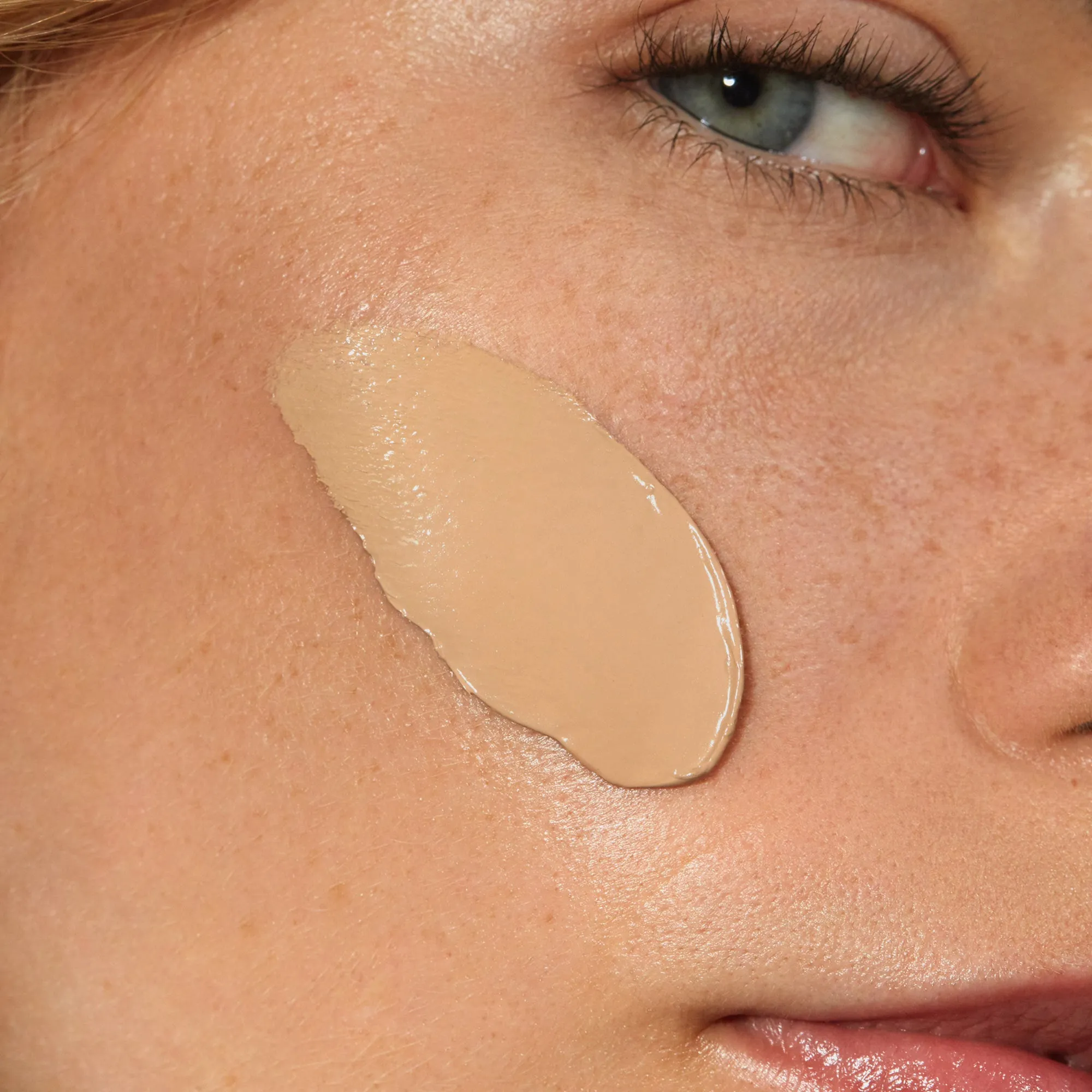 Skinonym - Semi-Matte Peptide Foundation - Madara