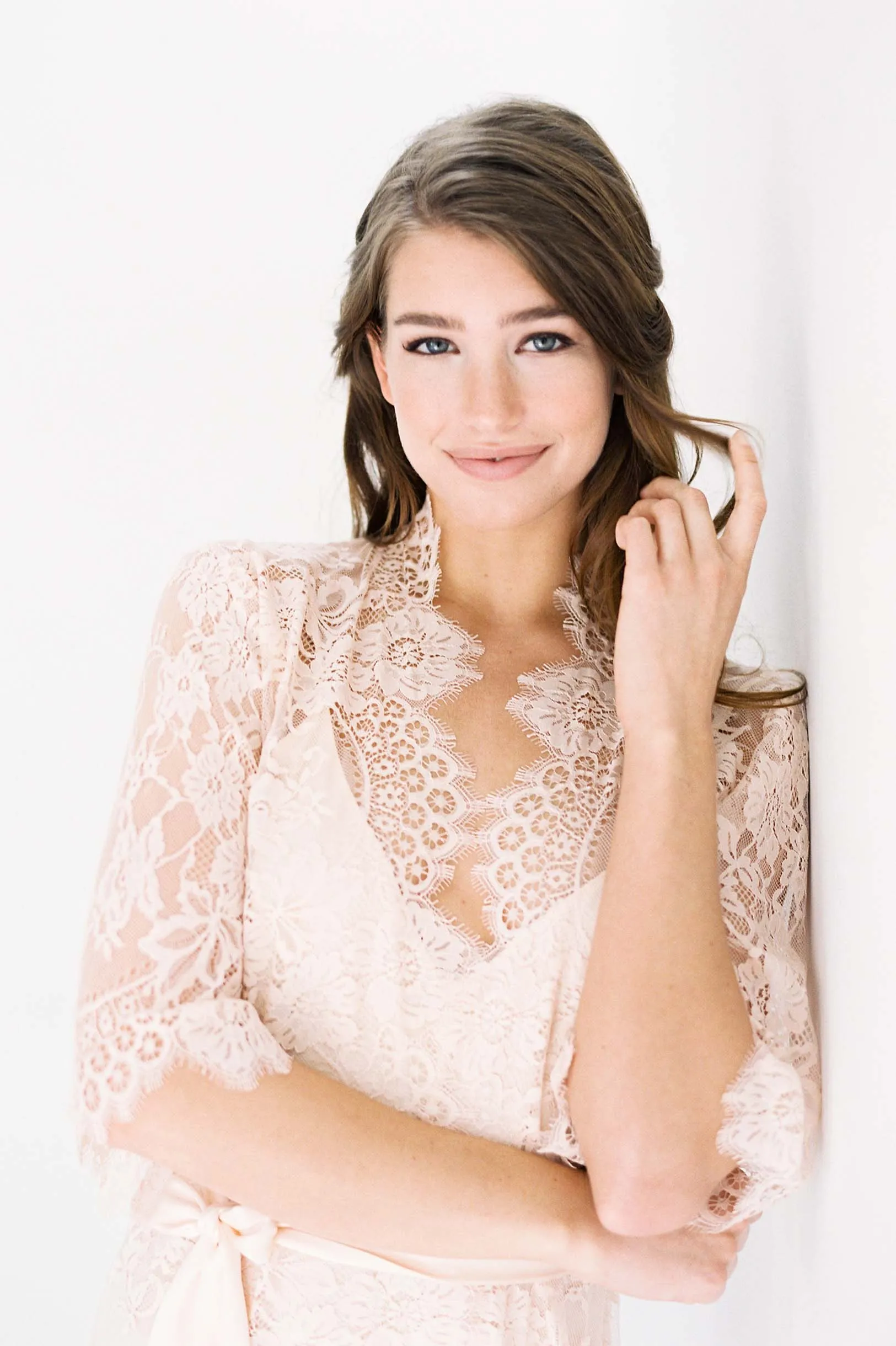 Swan Queen Bridal lace robe in Blush pink