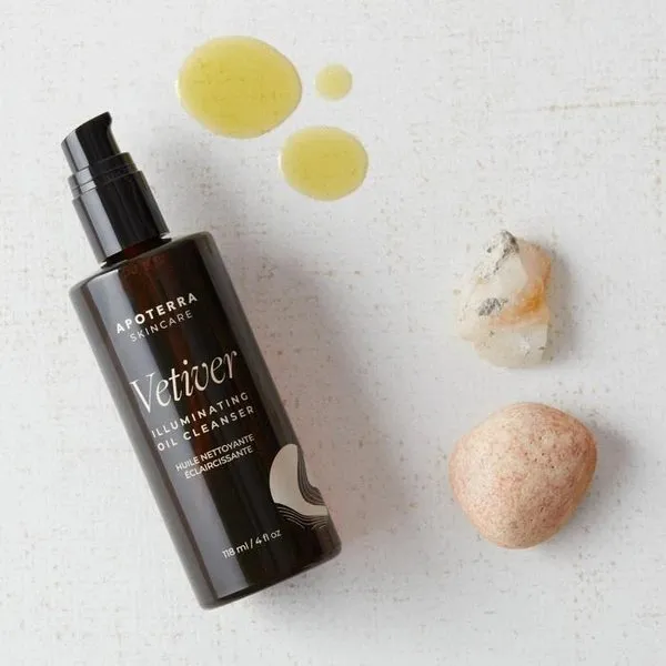 Vetiver Illuminating Oil Cleanser